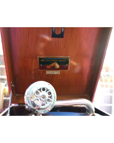 GRAMOFONO PORTATILE HMV (HIS MASTER'S VOICE) MODELLO 97 D Serial n° 8/9 52291